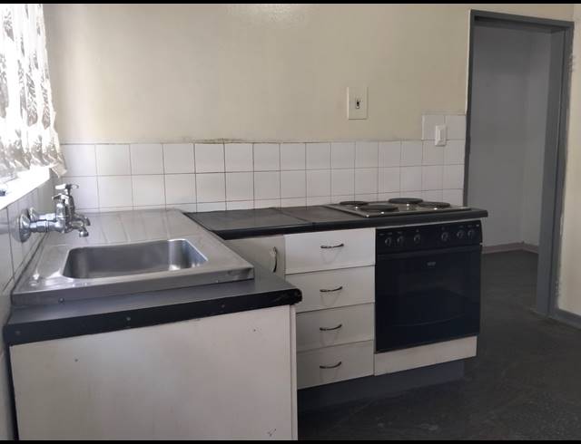 1 BEDROOM APARTMENT RENTED IN WINDSOR EAST